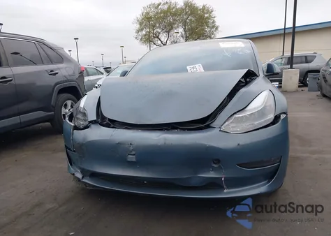 2022 Tesla Model 3 Long Range Dual Motor All-Wheel Drive z USA, uszkodzony, nr VIN 5YJ3E1EB6NF357593